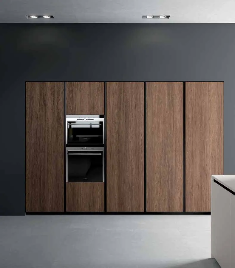 Cucina SMART, foto di catalogo: composizione in Laminato Noce e Bianco Neve (finitura scelta: Bianco Neve)